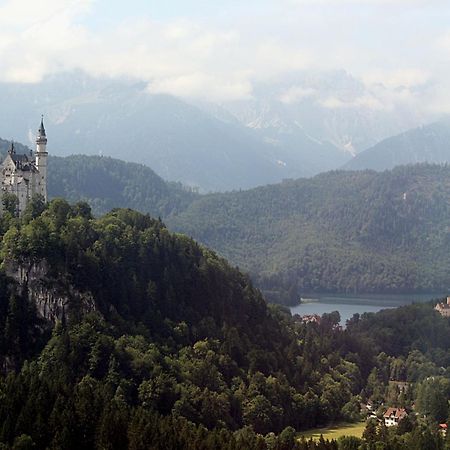 Gaestehaus U Ferienwohnungen Veronika Incl Fruehstuecksbuffet Und Koenigscard Mit 200 Kostenlosen Attraktionen Unterammergau Ngoại thất bức ảnh